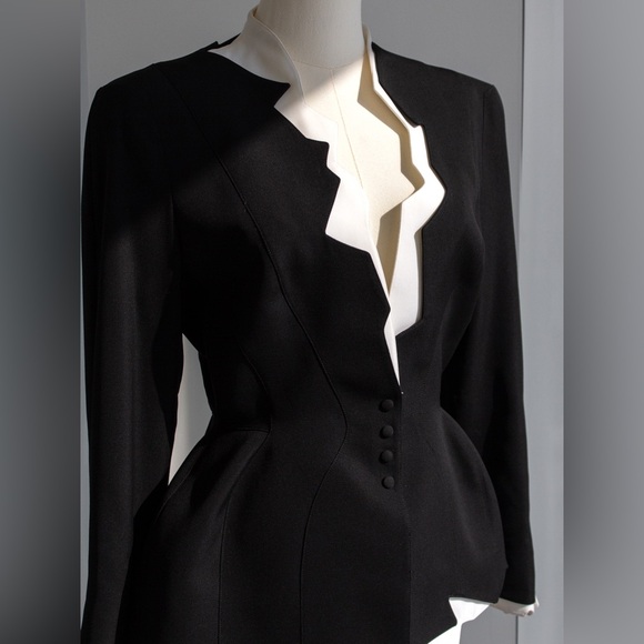 Iconic Thierry Mugler Vintage S/S 1994 Black White Zigzag Sculptural Jacket - Picture 10 of 16